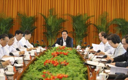   5月20日，周永康在中央政法委全體會(huì)議暨司法體制改革專題匯報(bào)會(huì)上強(qiáng)調(diào)，不斷完善刑事司法制度不斷提高執(zhí)法辦案水平，確保每一起案件都經(jīng)得起法律和歷史的檢驗(yàn)。